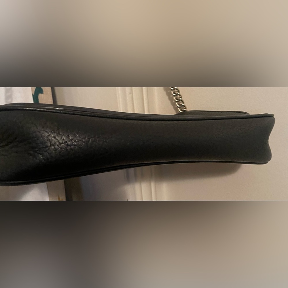 Gucci Black Leather Crossbody Bag - Picture 8 of 16